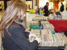 El Tormes inaugura la Primera Feria del Vinilo, Coleccionismo discográfico y Mitomanías de...