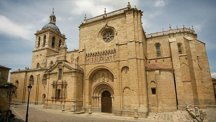 El guneral será mañana sábado 2 de abril, a las 16:30 horas, en la catedral de Santa María