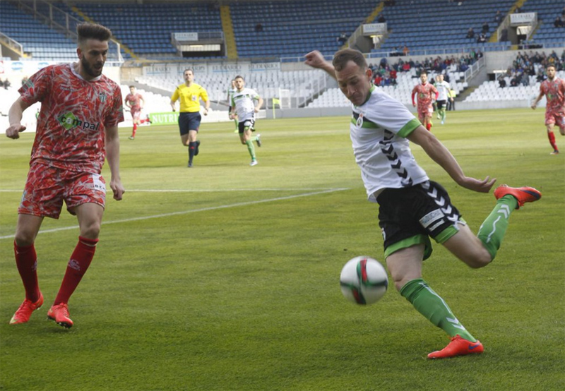 Instante del encuentro entre el Racing de Santander y el Guijuelo. Fotos: Racing de Santander @realracingclub