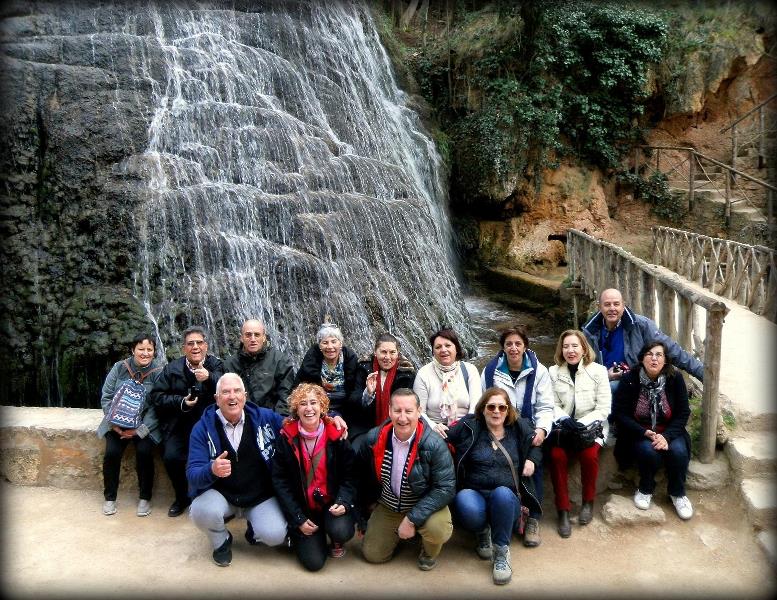 La Asociación Virgen de la Peña disfruta del Monasterio de la Piedra