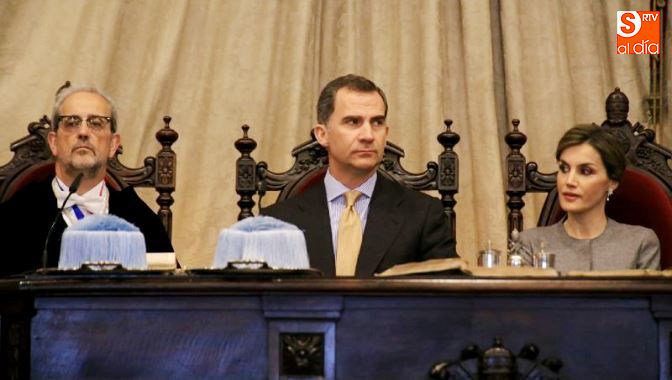 Los Reyes de España en el Paraninfo de la USAL / Foto de Alberto Martín