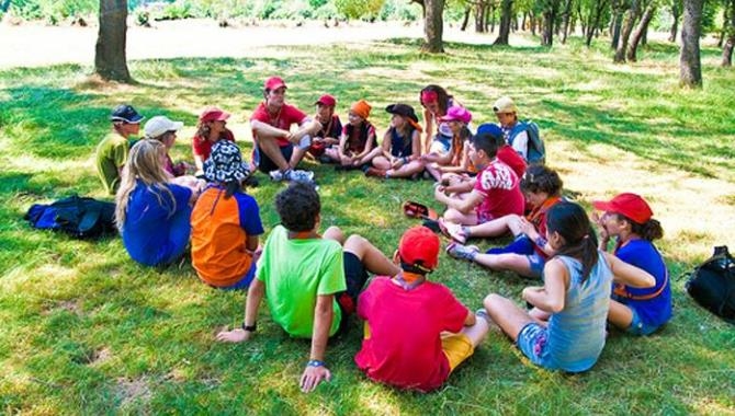 El Ayuntamiento ofrecerá este verano 170 plazas en viajes y campamentos para niños y jóvenes  