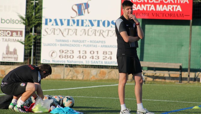 Arturo, en un entrenamiento con el Santa Marta