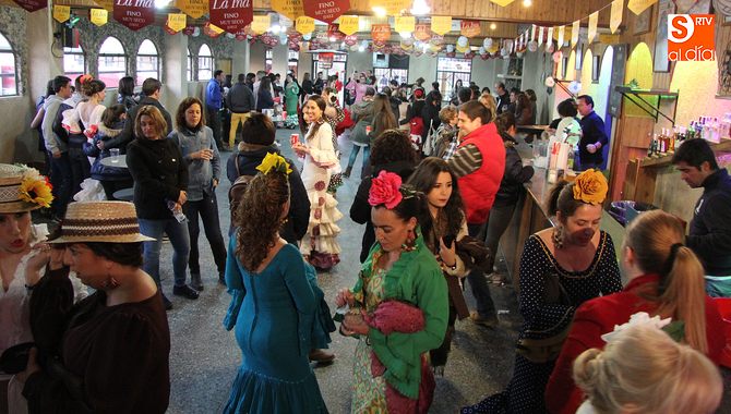 Extraordinario ambiente el que mostraba esta tarde El Quijote al inicio de esta Feria de Abril que se antoja intensa