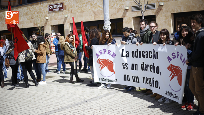 Protesta de estudiantes en el Campus (Foto de Álex López)