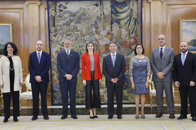 La Reina Letizia ha recibido a la junta directiva de la Asociación Proyecto Hombre