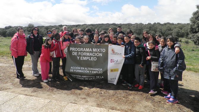 Los alumnos del Colegio Público de Primaria Rafael Alberti de El Encinar