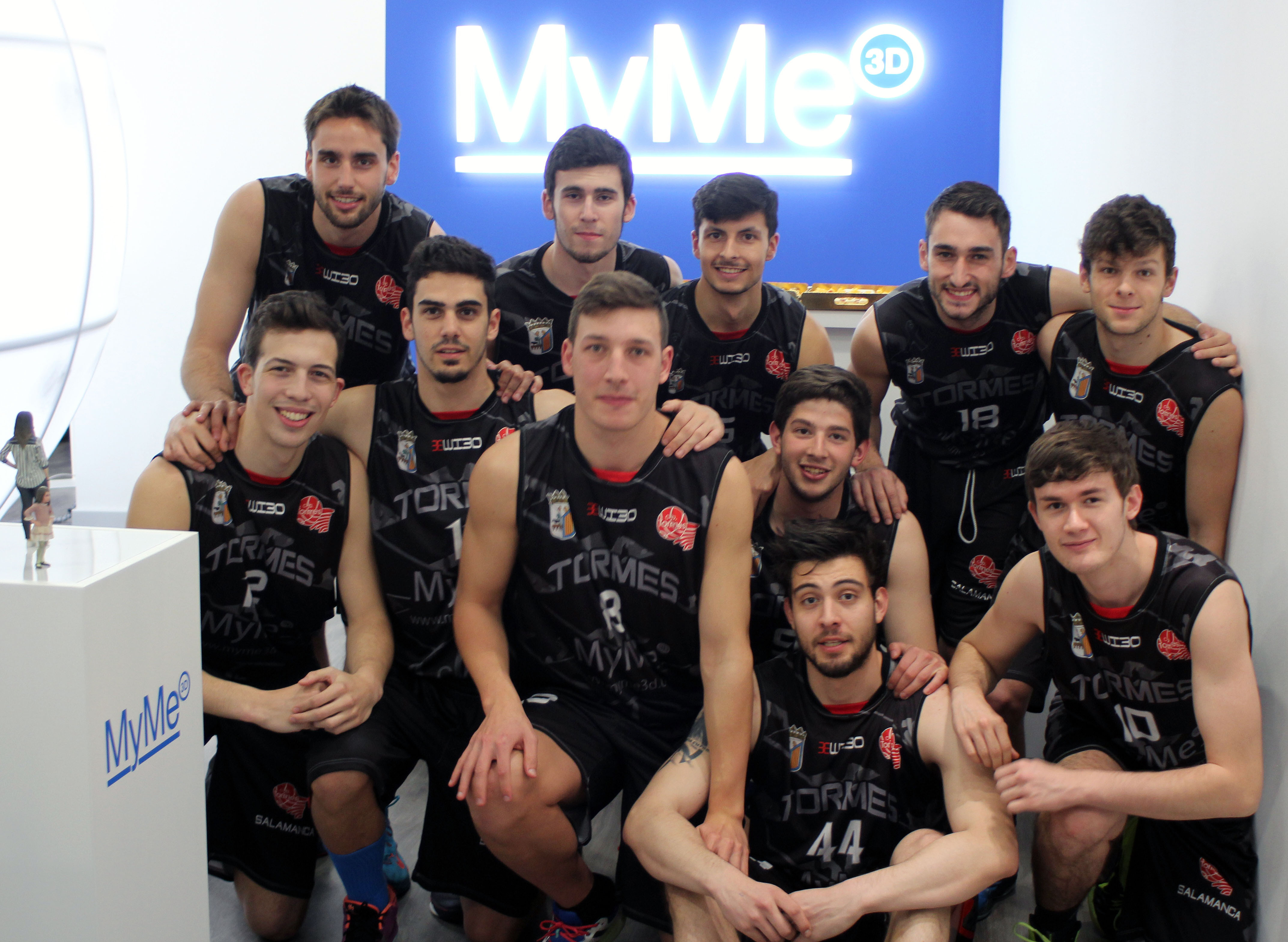 El CB Tormes, protagonista en la apertura de la tienda de Myme3D