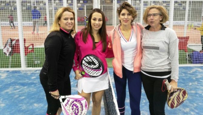 Dos de las parejas femeninas que tomaron parte en el torneo