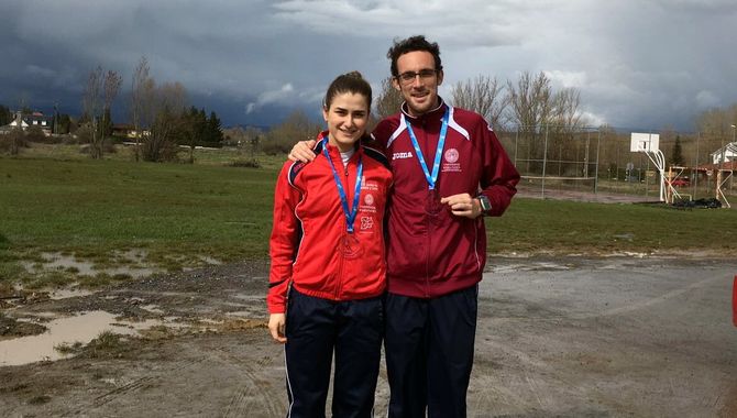 Marta Guijo Alonso, de la Facultad de Medicina, y Miguel Ángel Martín García, de la Facultad de Ciencias Químicas