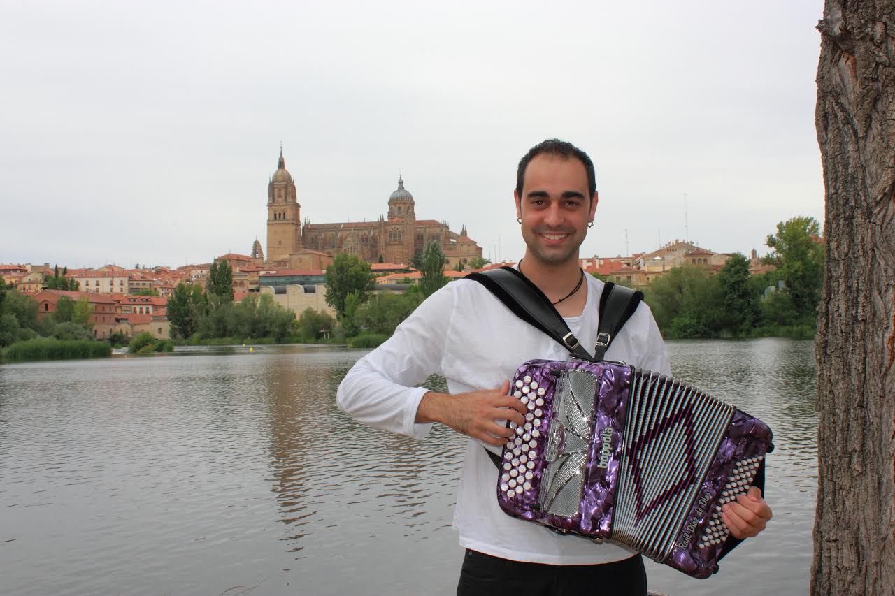 Raúl Díaz de Dios, el acordeón con raíces charras