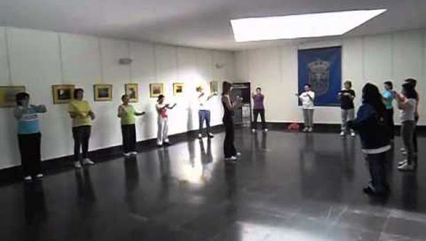 El acuerdo con un centro deportivo permitirá a los vecinos disfrutar de nuevas actividades  