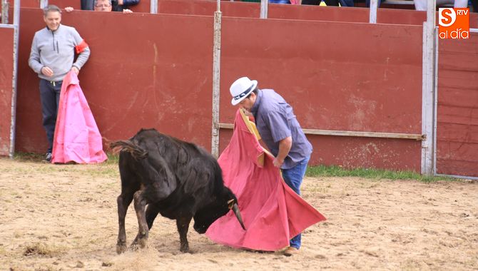Algunos pudieron lucirse ante las vaquillas. Foto: Alberto Martín