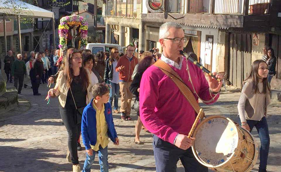 Procesión de Vísperas de San Marcos en Cepeda. FOTO : Ayuntamiento de Cepeda