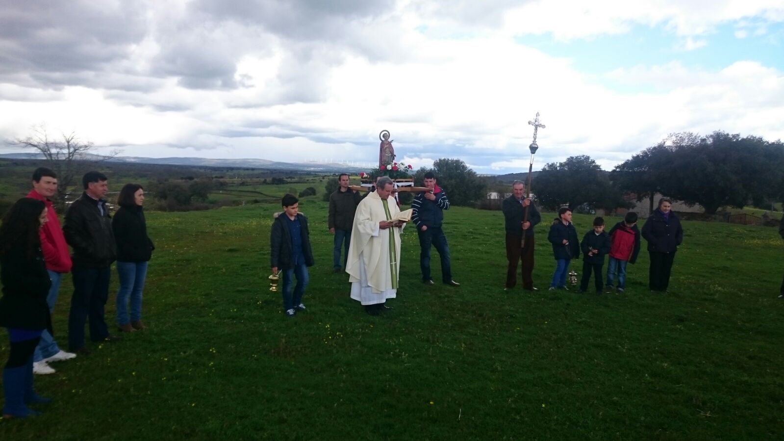 Tradicional bendición de campos por San Jorge  