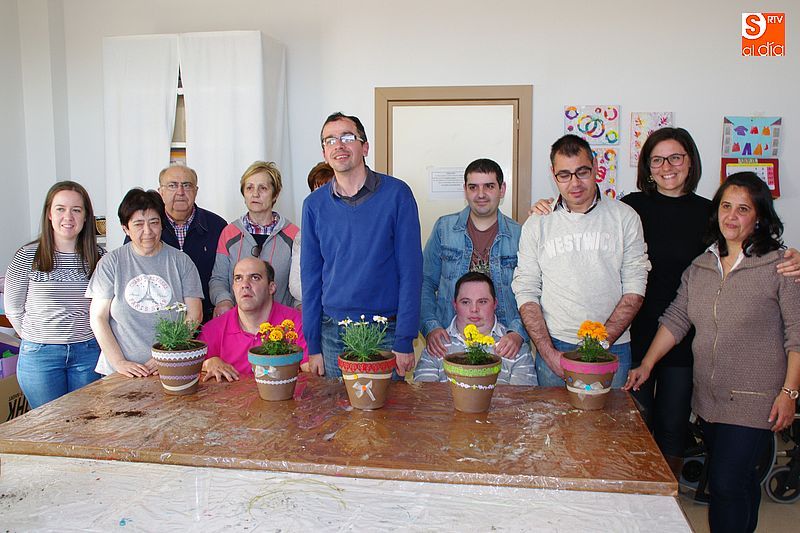 La asociación de discapacitados se acerca a los ‘Secretos de Tonda’