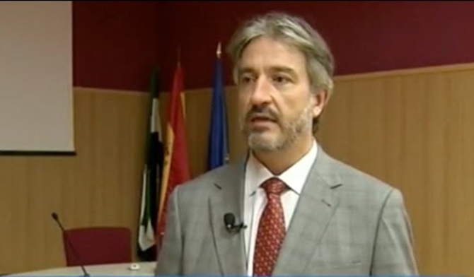 El escritor y profesor de inglés Íñigo Hernando