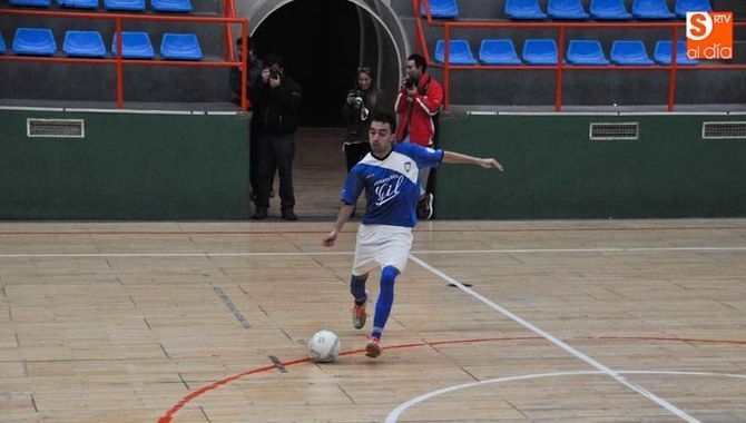 Derrotas para Tres Columnas y Confitería Gil en Tercera División