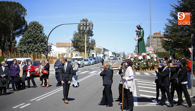 Procesión por las calles del barrio de San José (Foto de Álex López)