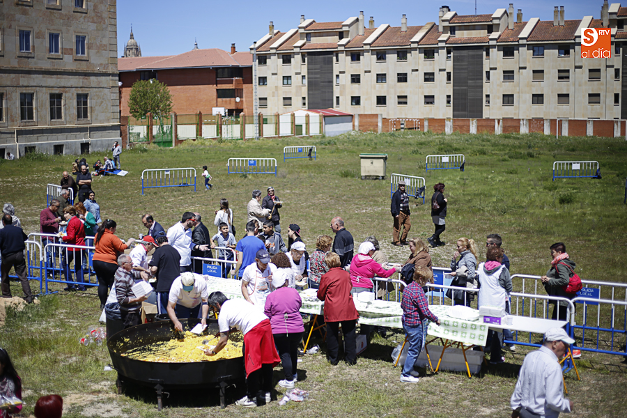 Paella popular en el Barrio de San José. Foto: Alejandro López