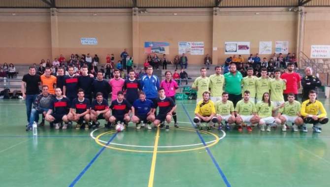 Cantalapiedra y El Encinar jugaron una gran final en el Río Tormes