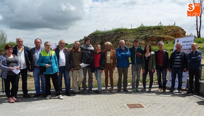 Autoridades y ganadores del Certamen de Escultura de la Feria de la Piedra