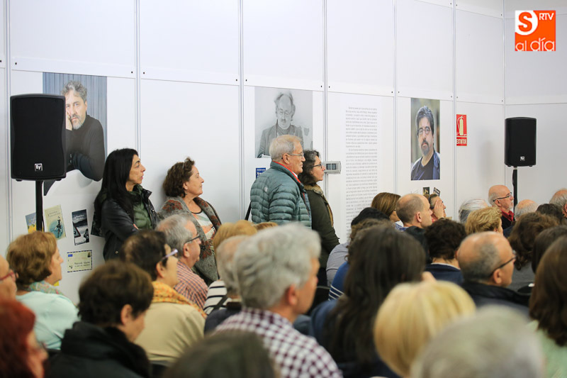 Foto 5 - Javier Reverte ofrece una conferencia sobre la literatura y los viajes   