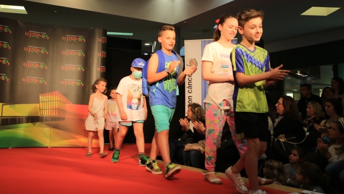 Los niños de Pyfano, modelos por un motivo solidario. Fotos: Alberto Martín