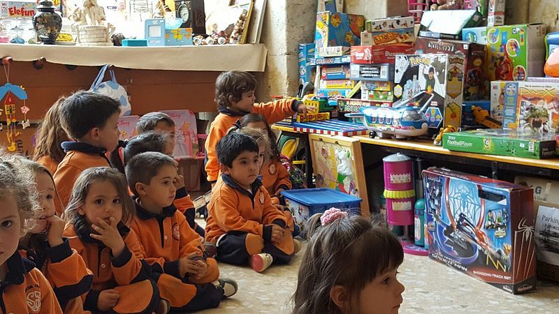 Un rastrillo de las Siervas recaudará fondos para un proyecto educativo en Perú  