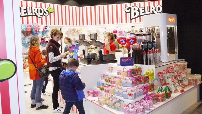 Belros renueva la imagen de su tienda en el Centro Comercial El Tormes  