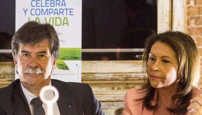 Javier Urra y Merche Carneiro, autores de este libro