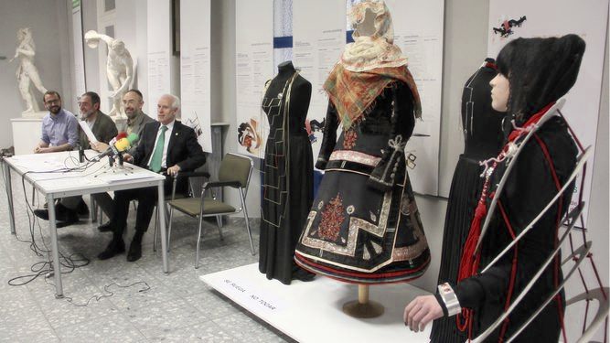 Presentación del renovado Traje de Vistas del Museo Etnográfico autonómico