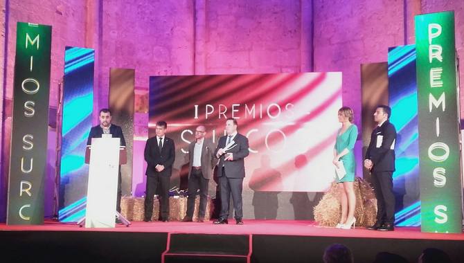 El gerente de Dehesa Grande, Octavio Gonzalo, agradeciendo el premio