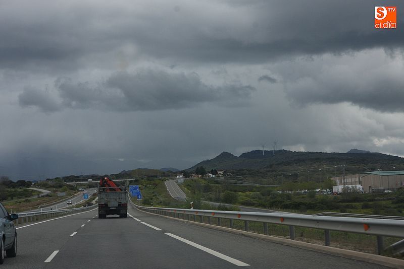 La A-66 en las cercanías de Guijuelo.
