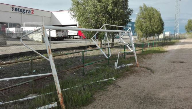 Estado del campo de fútbol, uno de los aspectos que criticó el edil socialista