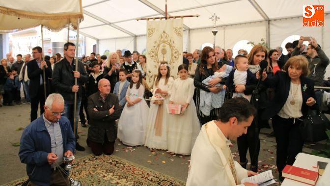 Procesión en Cabrerizos. Fotos: Alberto Martín