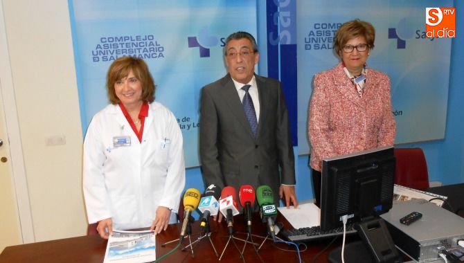 Momento de la rueda de prensa con Bienvenido Mena, Cristina Granados y Manoli Plaza