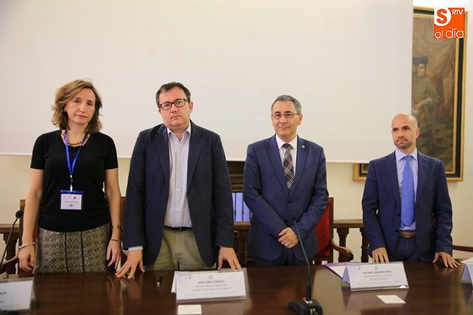 sesión inaugural de la Conferencia de Decanos de Economía. Foto: Alberto Martín