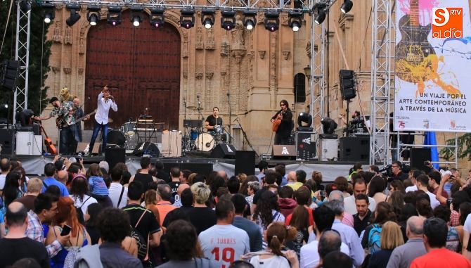 El mejor escenario para el concierto de estos dos músicos. Fotos: Alberto Martín
