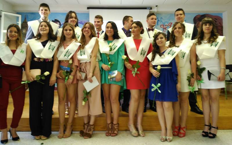 El IES Tierras de Abadengo suma 15 nuevos graduados  