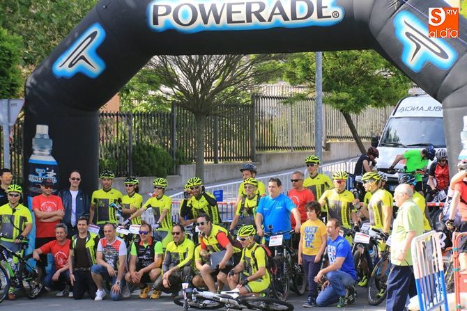 Participantes en la línea de salida de la Quedada Mountain Bike. Foto: Alberto Martín