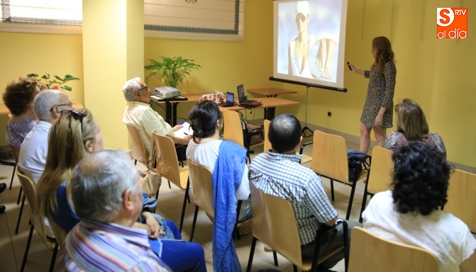 Conferencia en el Colegio de Enfermería / Foto de Alberto Martín