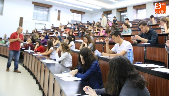 Casi 1.500 estudiantes se examinan de la última Selectividad tras 40 años de vigencia