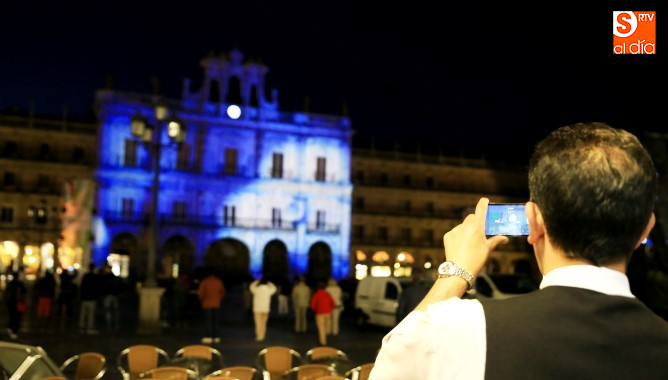 Ensayo de las proyecciones en la Plaza Mayor / Foto de Alberto Martín