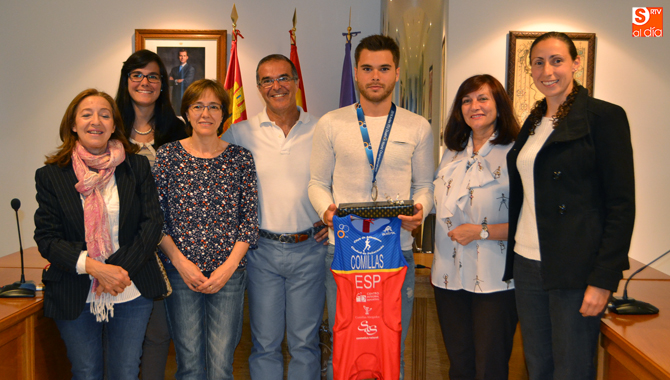 El Ayuntamiento de Peñaranda ha querido hoy reconocer el trabajo de Ignacio Comillas y la consecución del campeonato del mundo de Duatlón