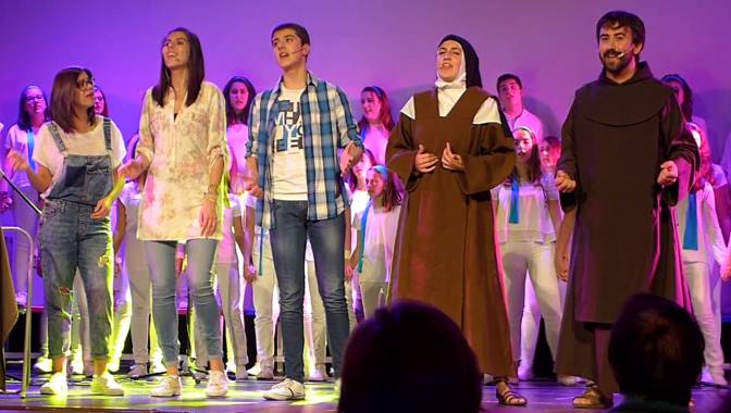 Una de las escenas del musical Para vos nací