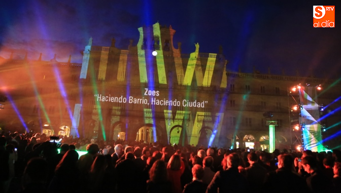 El barrio del Oeste acaparó el protagonismo en las primeras proyecciones en la Plaza Mayor / Foto de Alberto Martín