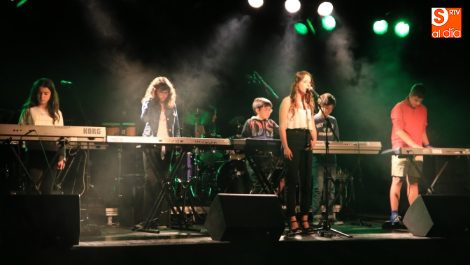 Actuación de uno de los grupos de alumnos en la Sala B del CAEM / Foto de Alberto Martín