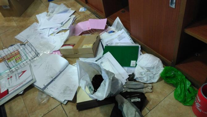 Aspecto de cómo quedó una de las partes de la oficina de la empresa