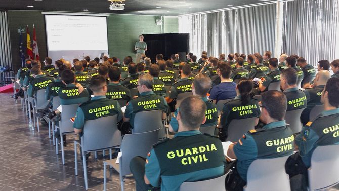 Foto 1 - Más de 80 agentes de la Guardia Civil reciben formación para ejercer como delegados en festejos...
